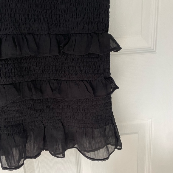 Black Abercrombie tight ruffle dress. Small tall - Picture 4 of 4